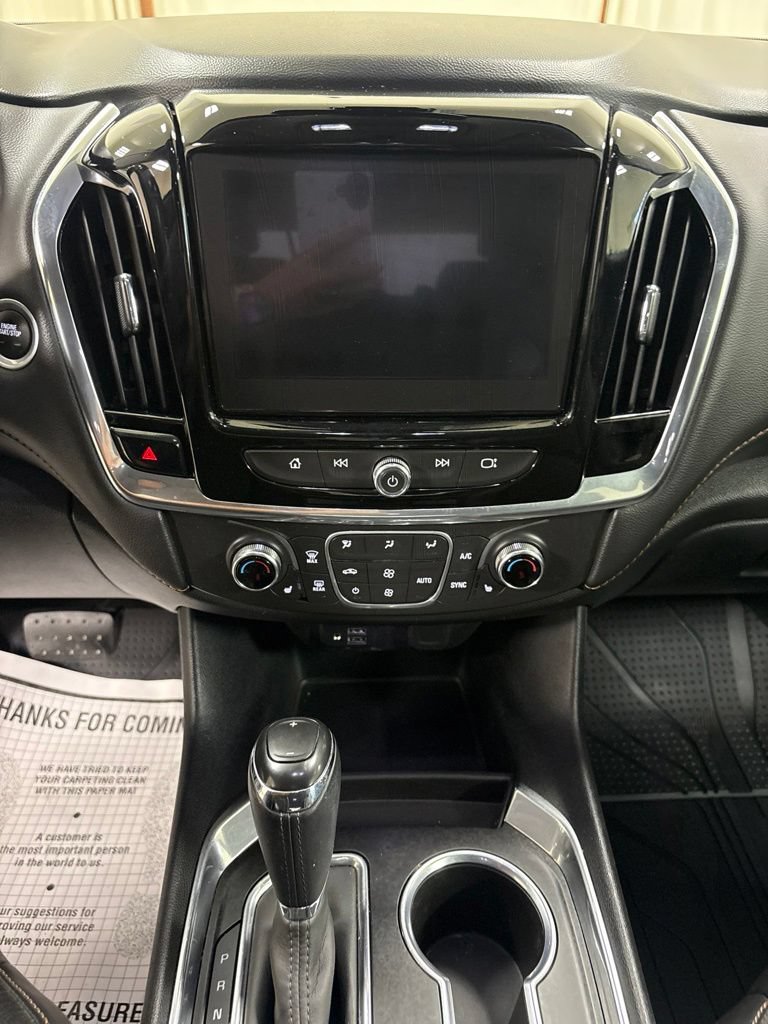 Used 2020 Chevrolet Traverse RS FWD image 12