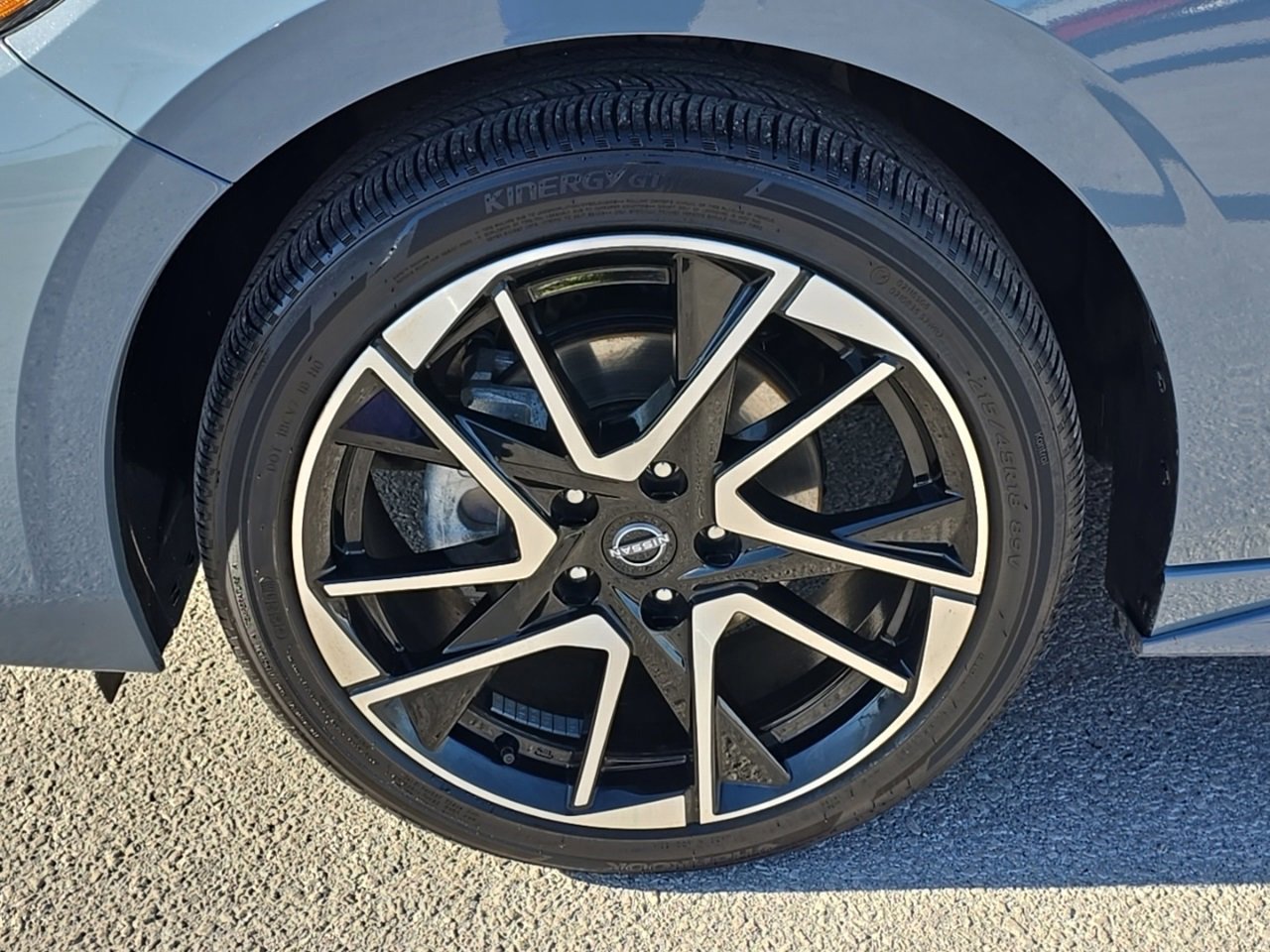 Used 2024 Nissan Sentra SR w/ SR Premium Package image 8