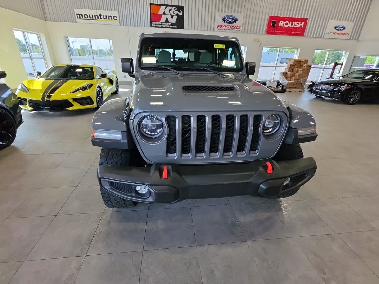 Used 2021 Jeep Gladiator Mojave w/ Dual Top Group AWD/4WD image 4