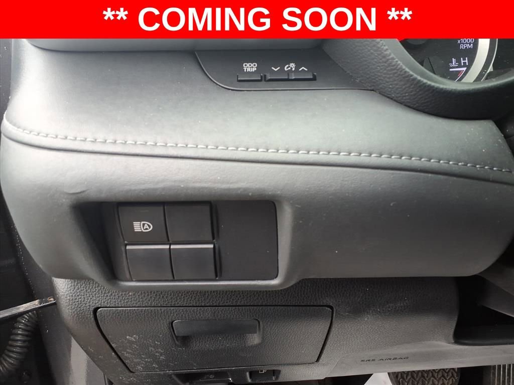 Used 2022 Toyota Highlander L image 18