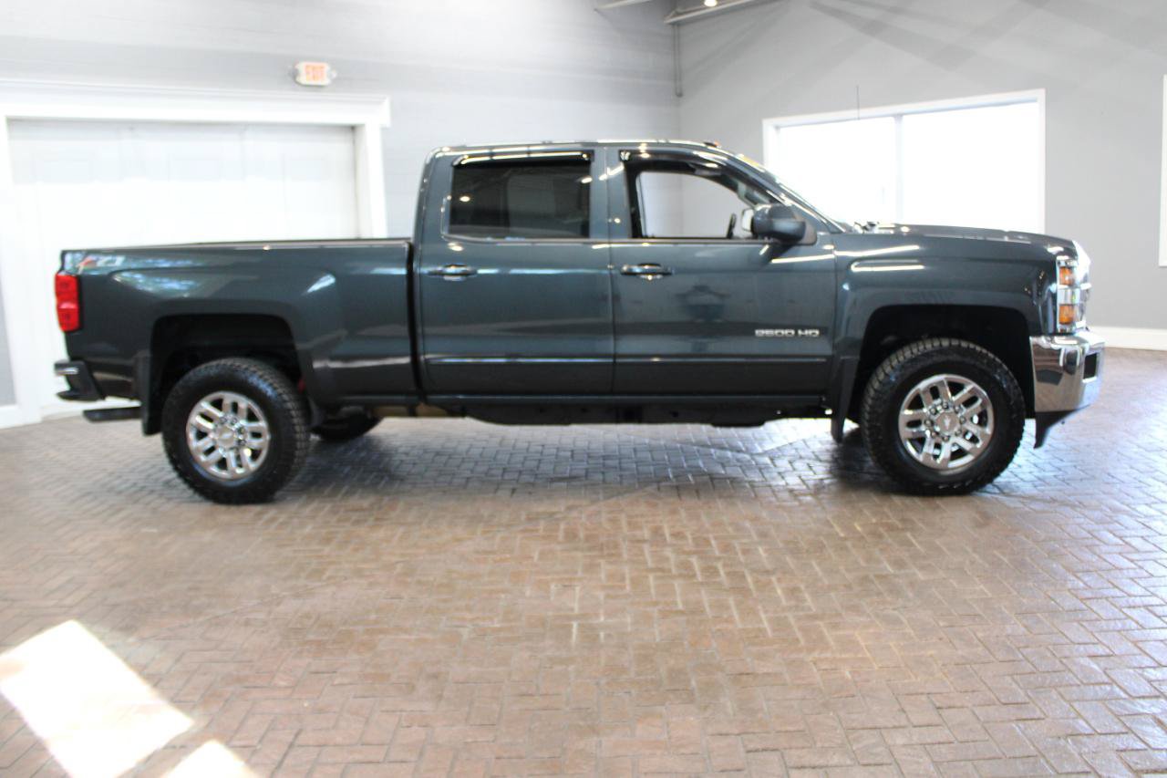 Used 2018 Chevrolet Silverado 2500 LT w/ LT Convenience Package AWD/4WD image 6
