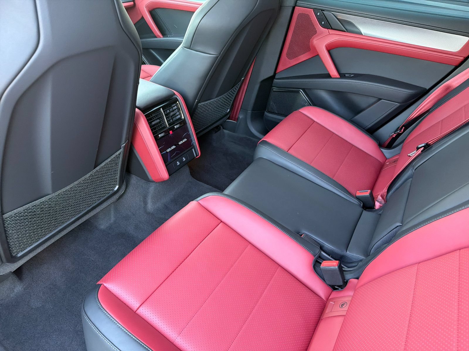 New 2026 Porsche Cayenne S AWD/4WD image 13