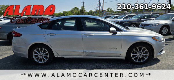 Used 2017 Ford Fusion SE image 6