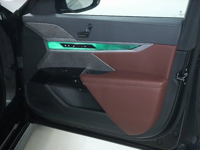 Certified 2023 BMW i7 xDrive60 image 37