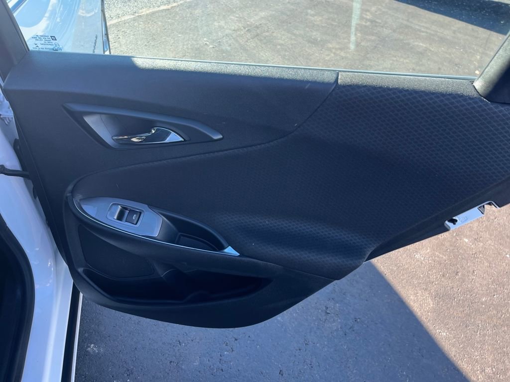 Used 2020 Chevrolet Malibu LT image 25