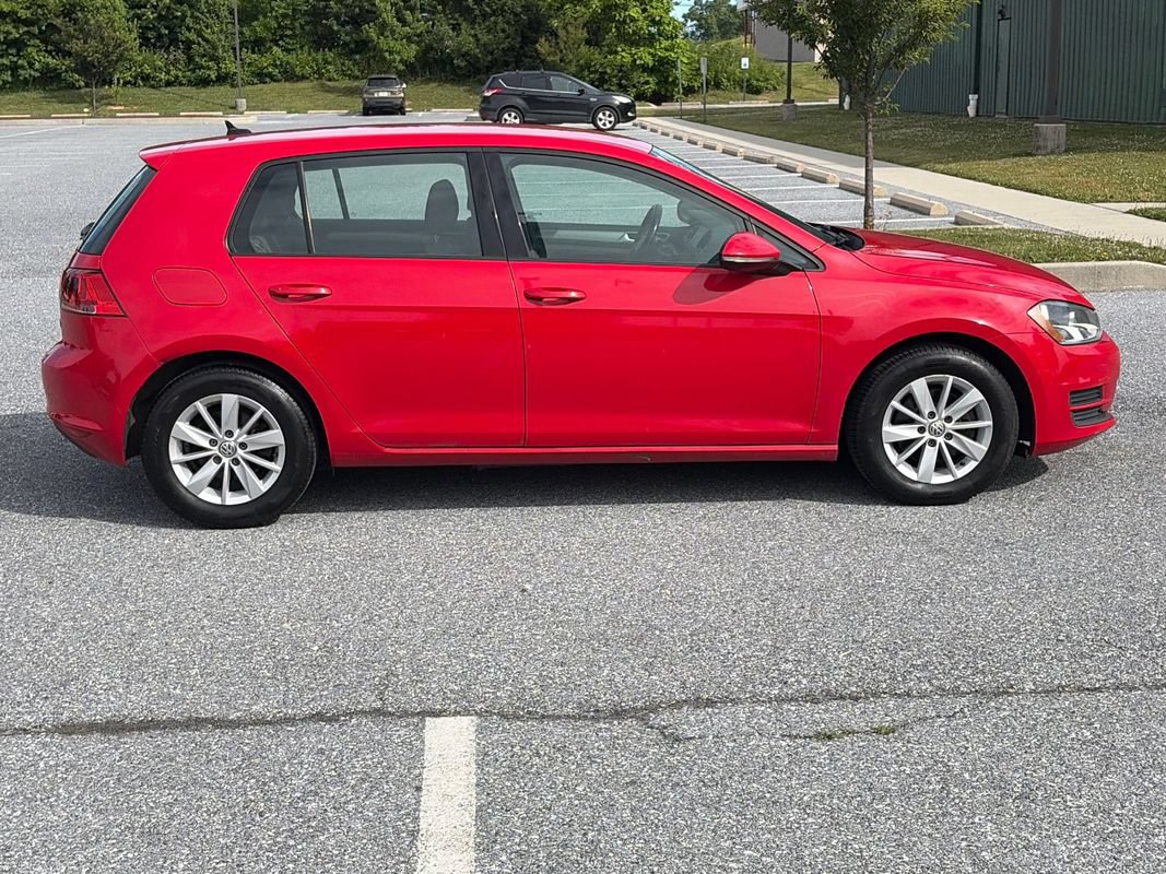 Used 2016 Volkswagen Golf S FWD image 9