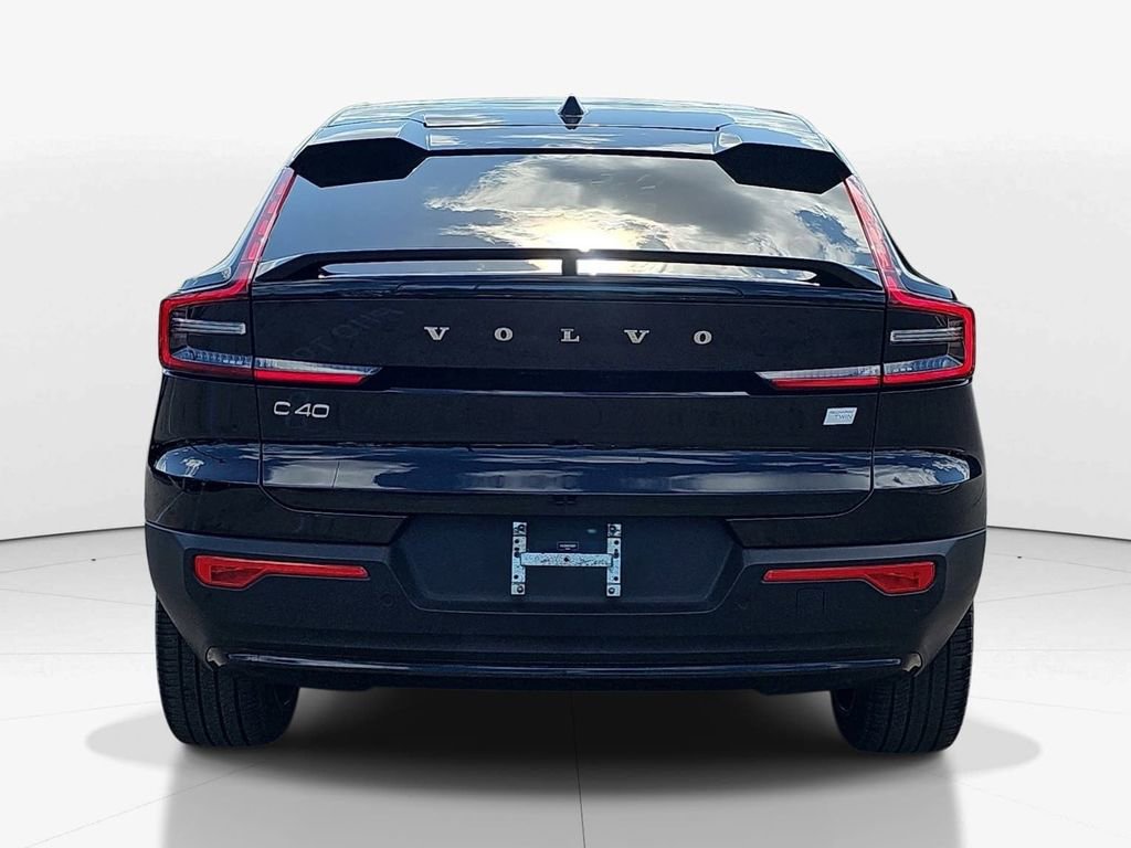 Used 2023 Volvo C40 P8 Recharge Ultimate image 6