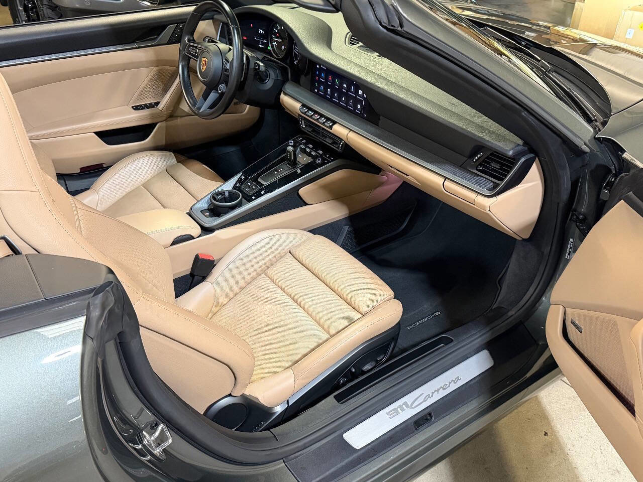 Used 2023 Porsche 911 Carrera image 26
