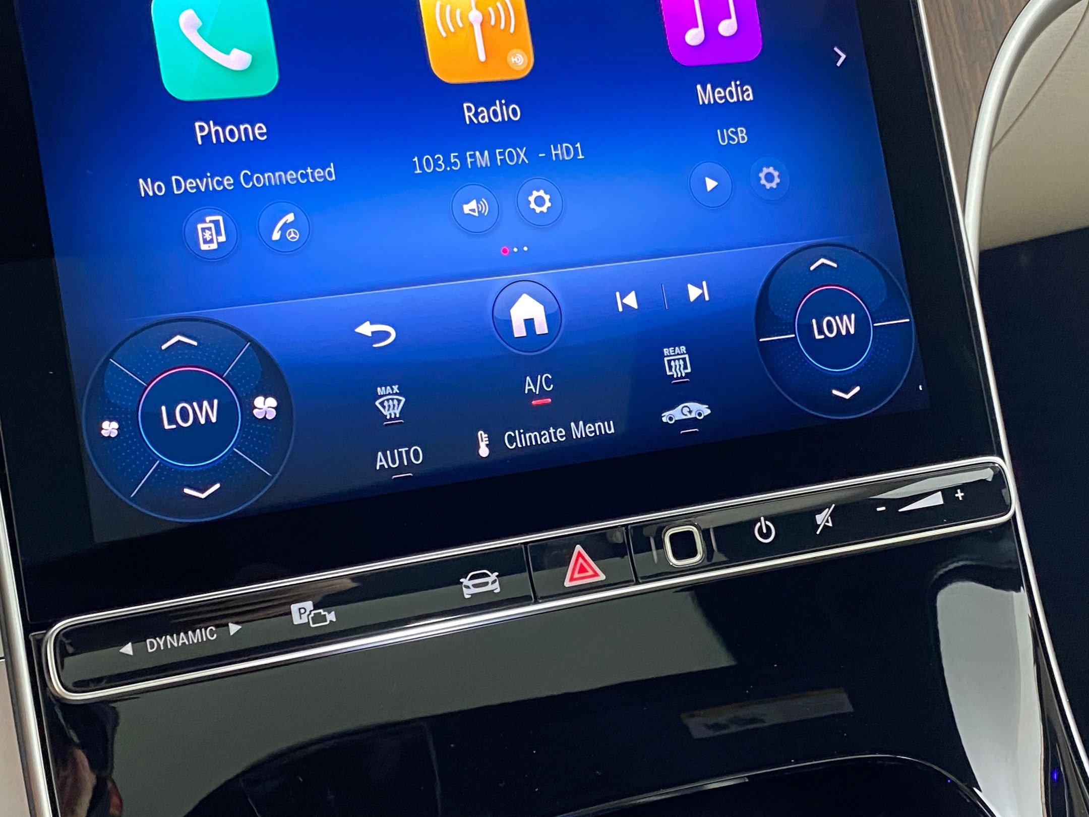 Used 2025 Mercedes-Benz C 300 4MATIC Sedan image 30