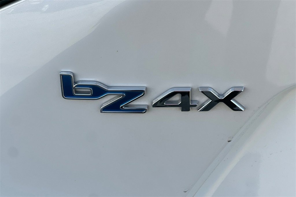 Used 2024 Toyota bZ4X XLE image 29
