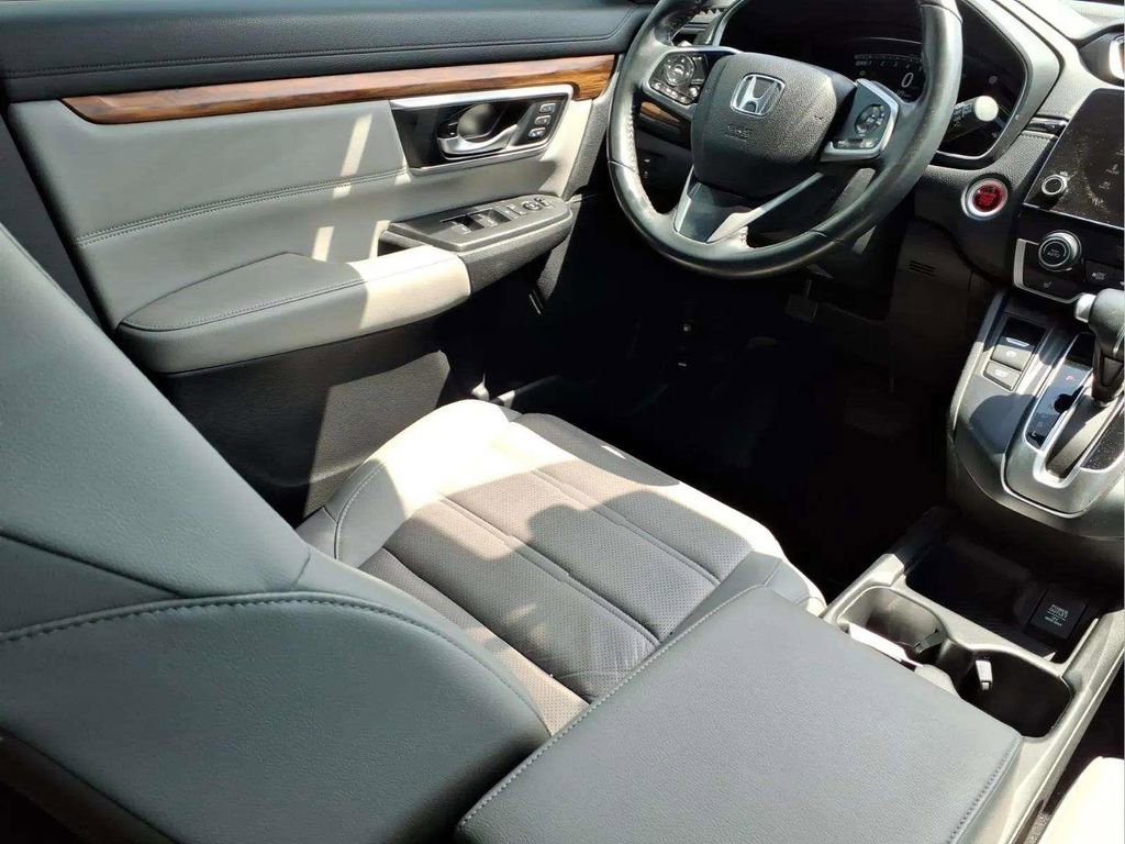 Used 2019 Honda CR-V Touring image 17