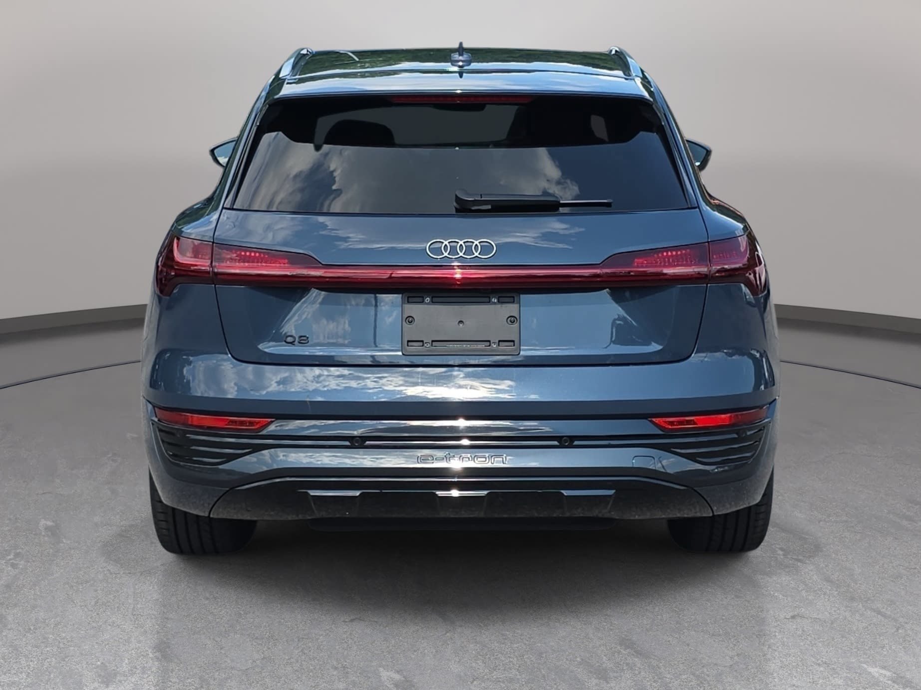 Used 2024 Audi Q8 e-tron Premium AWD/4WD image 6