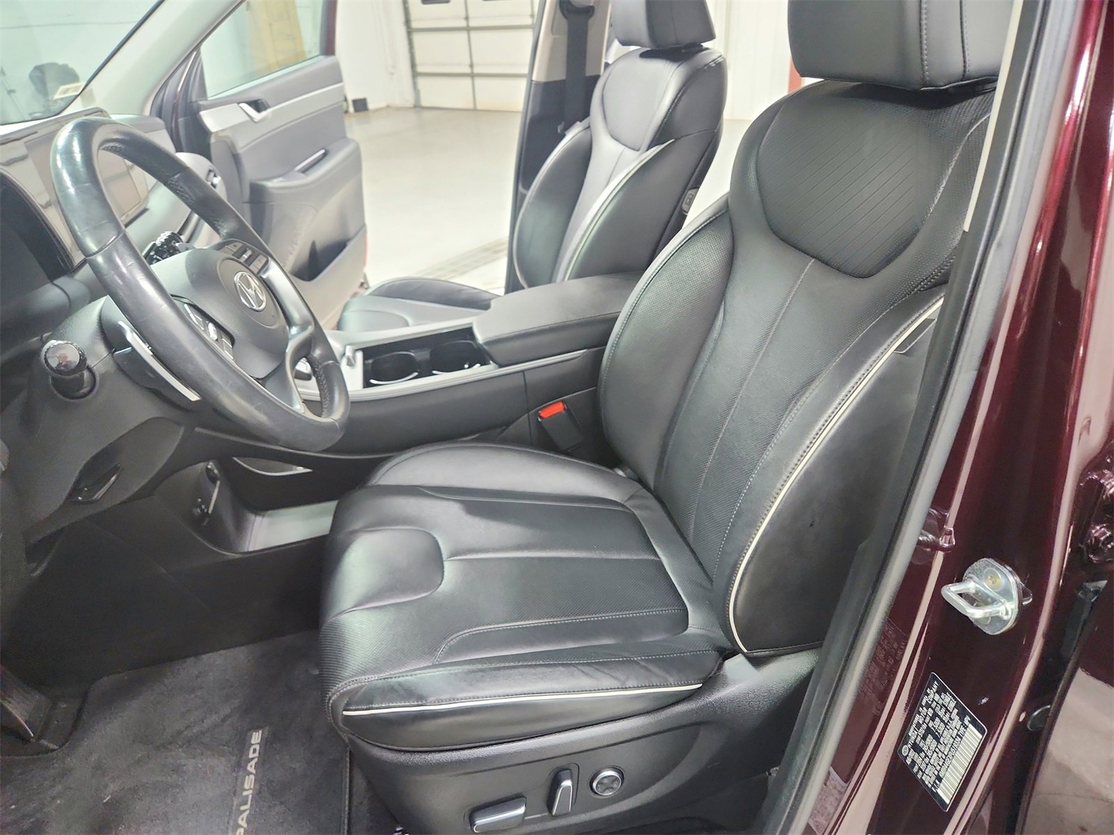 Used 2023 Hyundai Palisade SEL w/ Premium Package image 19