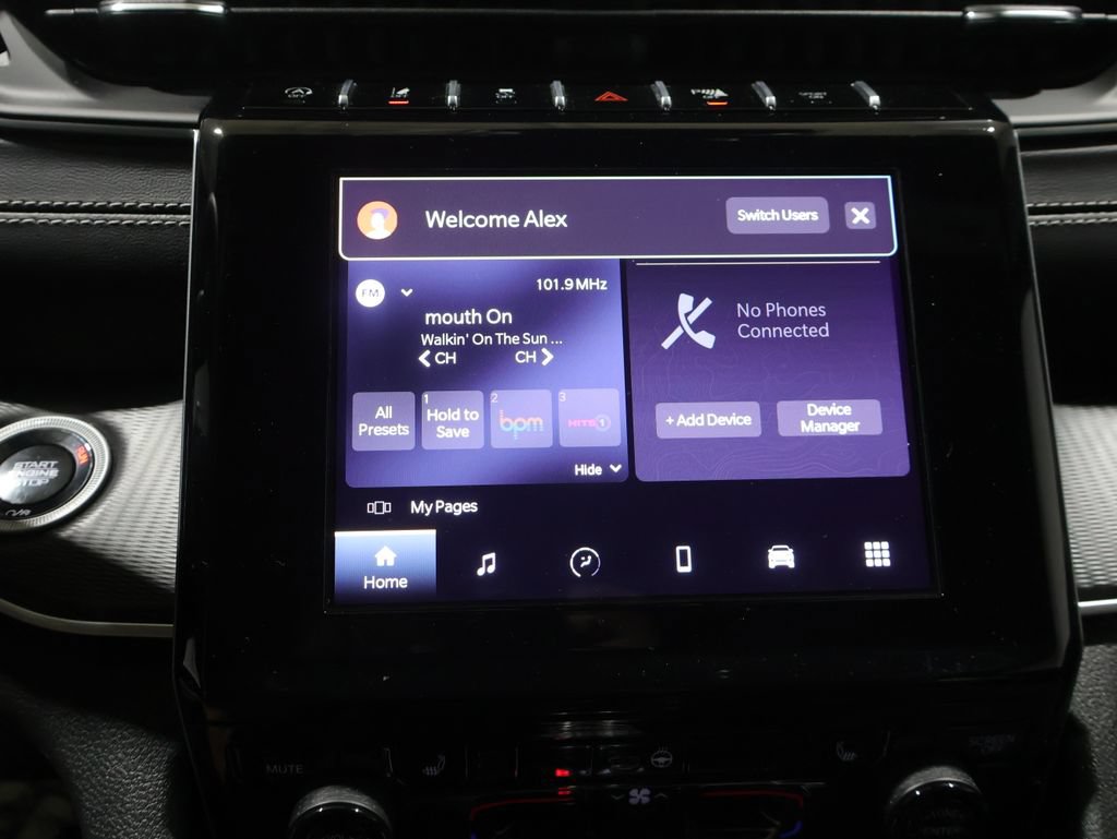 Used 2025 Jeep Grand Cherokee L Altitude AWD/4WD image 24