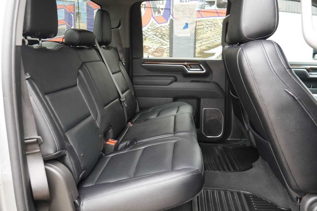 Used 2025 Chevrolet Silverado 2500 LT w/ Safety Package AWD/4WD image 14