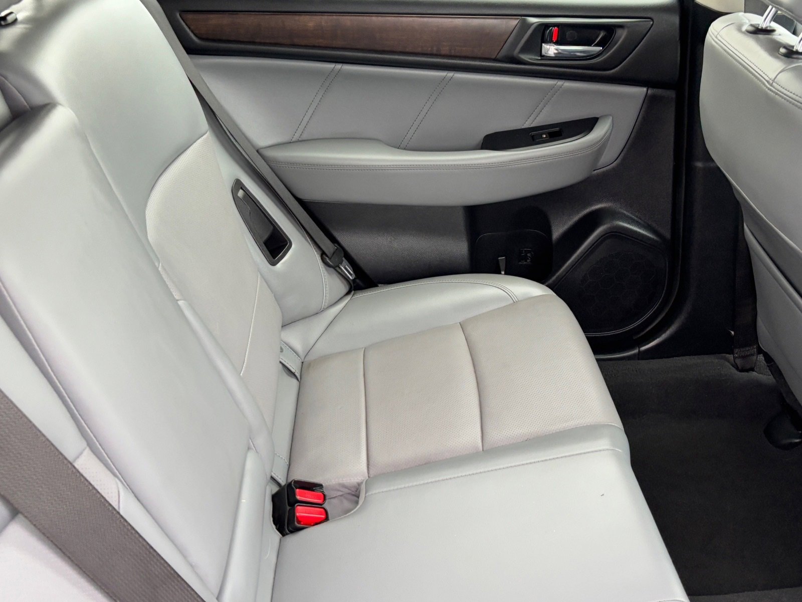 Used 2018 Subaru Outback 2.5i Limited image 13