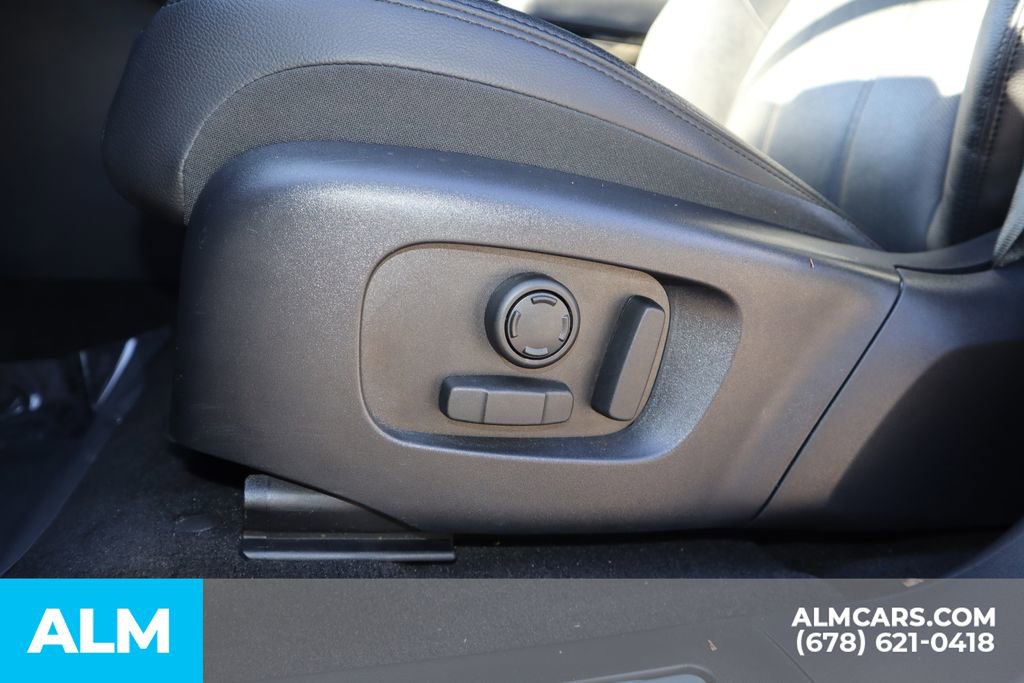 Used 2024 Land Rover Range Rover Evoque Dynamic SE image 12