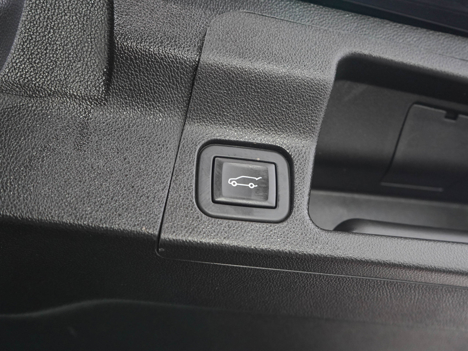 Used 2023 GMC Acadia AT4 w/ GMC Pro Grade Package AWD/4WD image 11