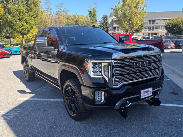 Used 2022 GMC Sierra 3500 Denali w/ Denali Black Diamond Edition AWD/4WD image 8