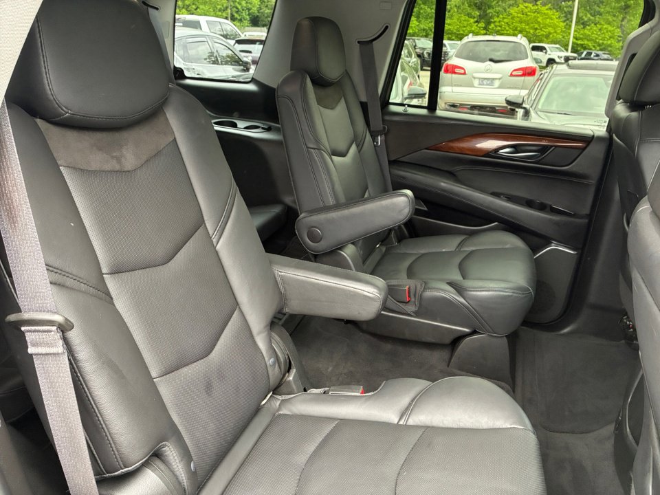 Used 2016 Cadillac Escalade Premium AWD/4WD image 33