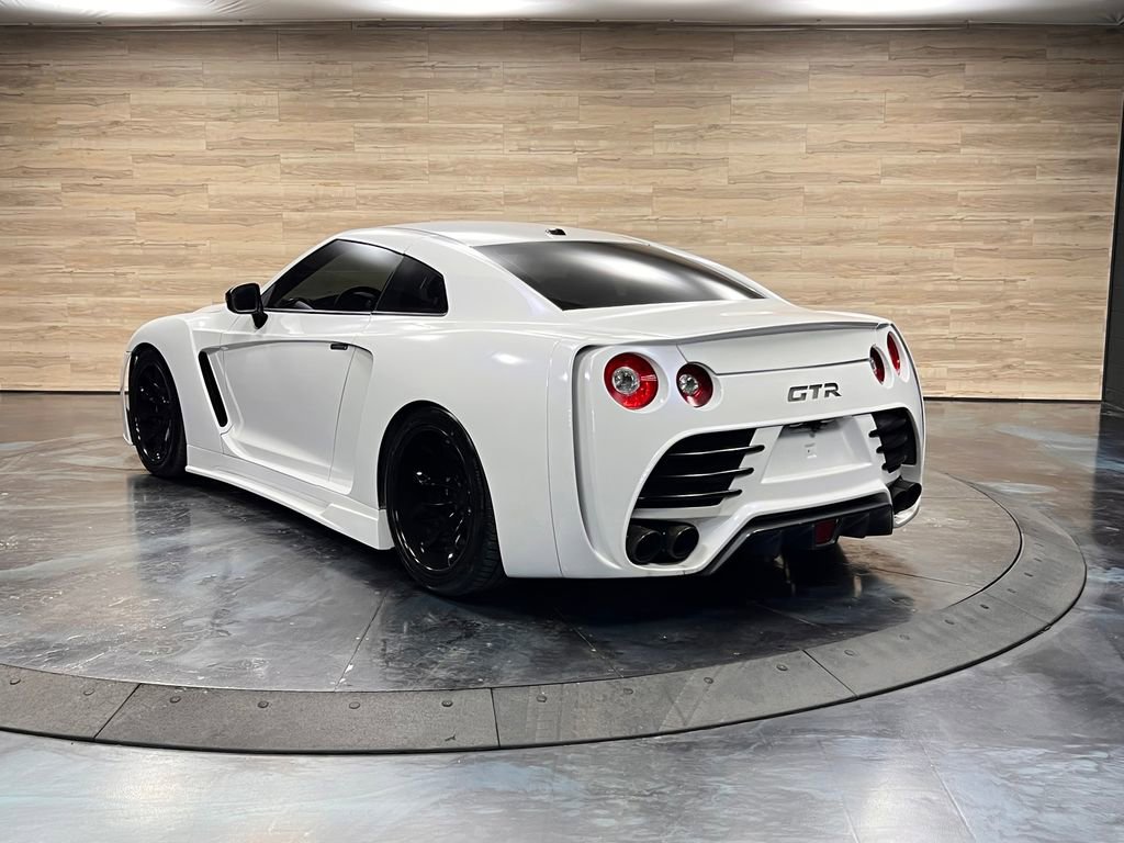 Used 2010 Nissan GT-R Premium AWD/4WD image 18