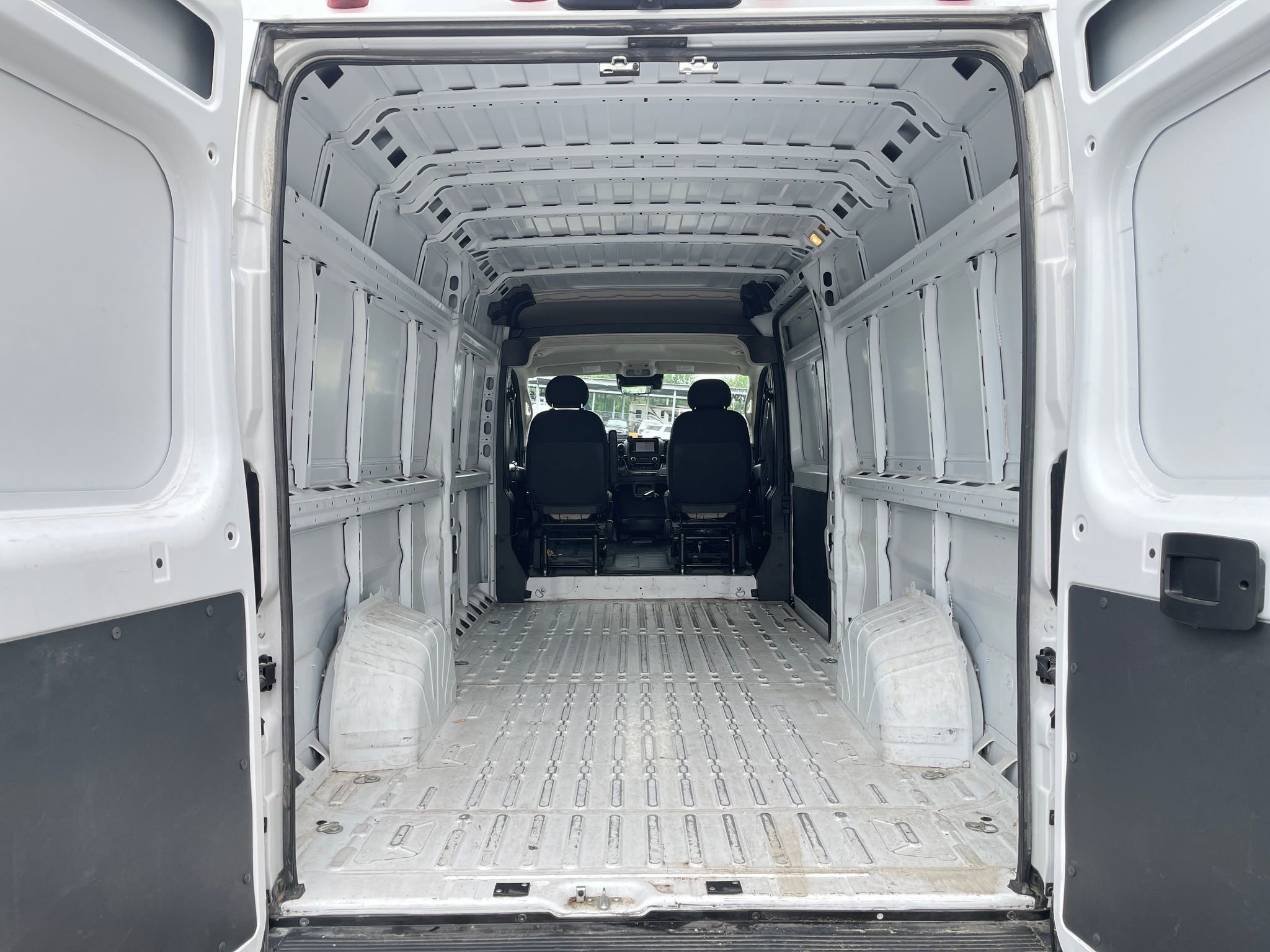 Used 2023 RAM ProMaster 3500 FWD image 24