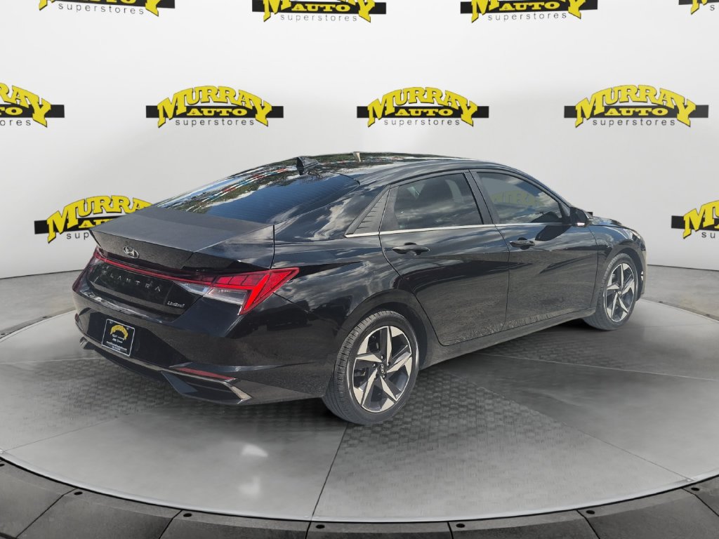 Used 2022 Hyundai Elantra Limited FWD image 5
