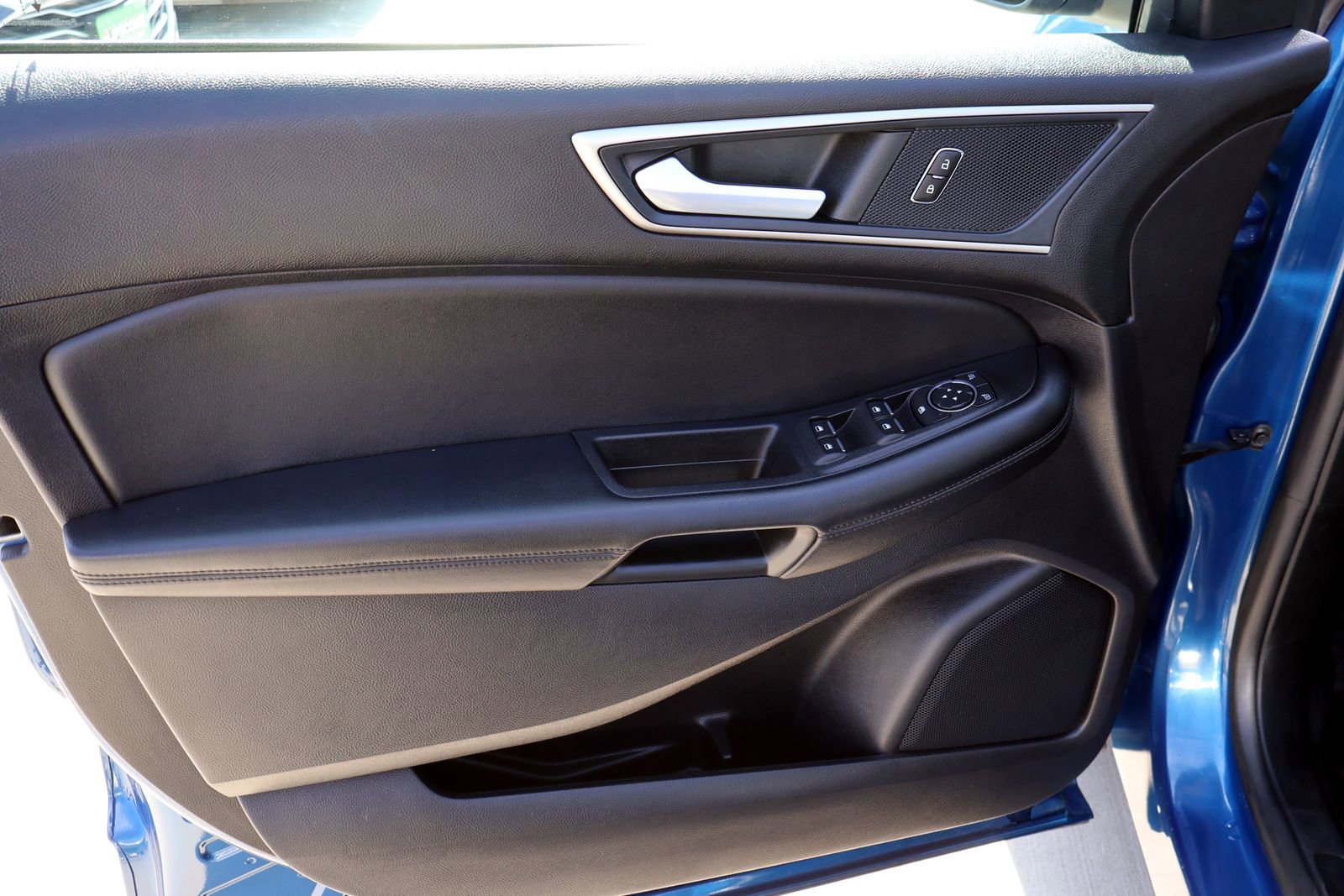 Used 2022 Ford Edge SEL w/ Convenience Package image 22