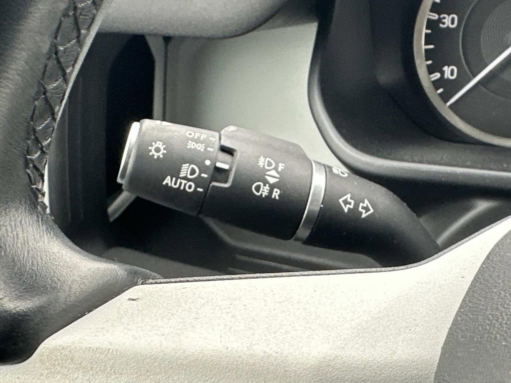 Used 2023 Land Rover Defender 110 S image 27