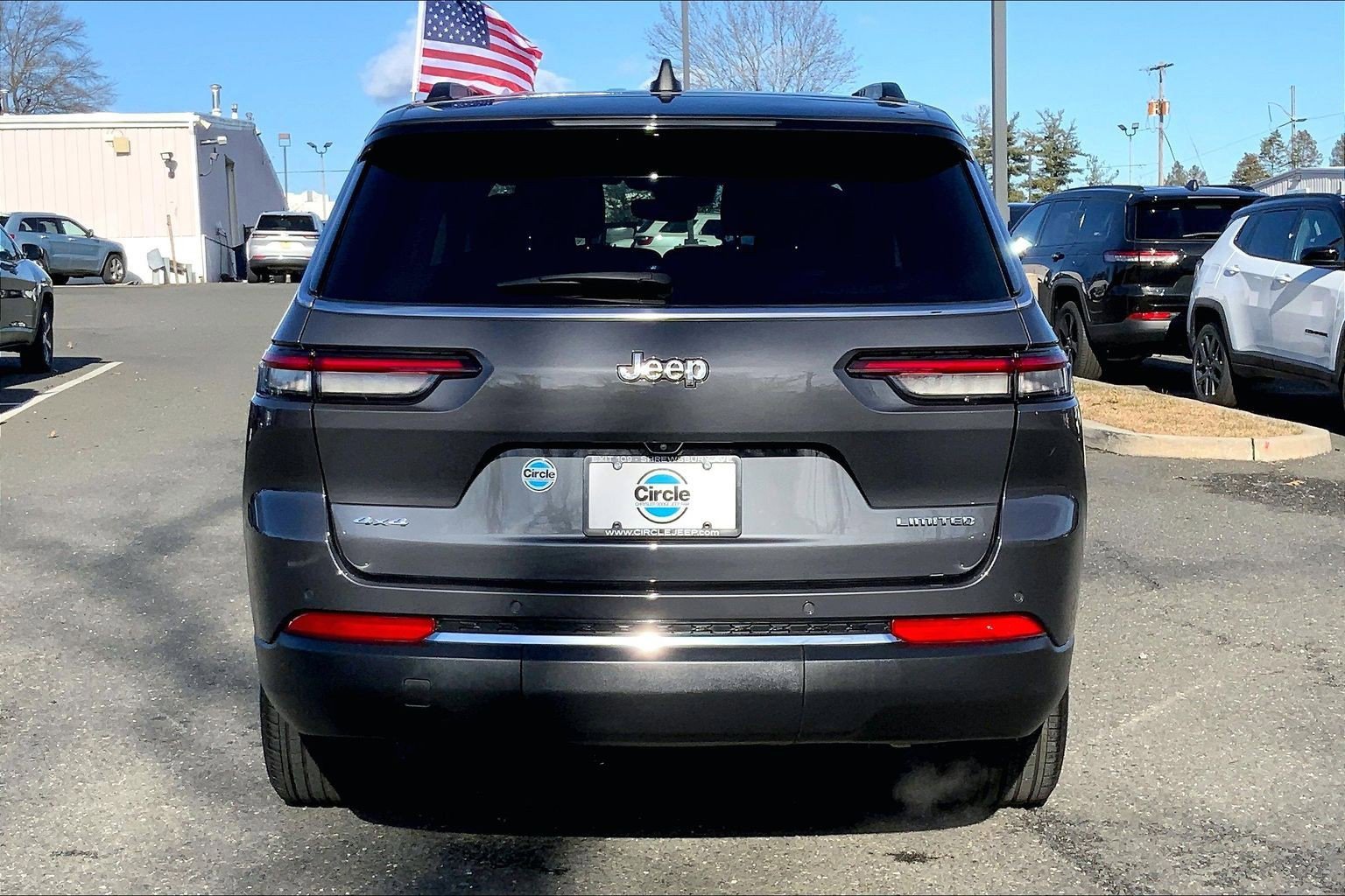 Certified 2023 Jeep Grand Cherokee L Limited w/ Trailer Tow Group (B) image 4