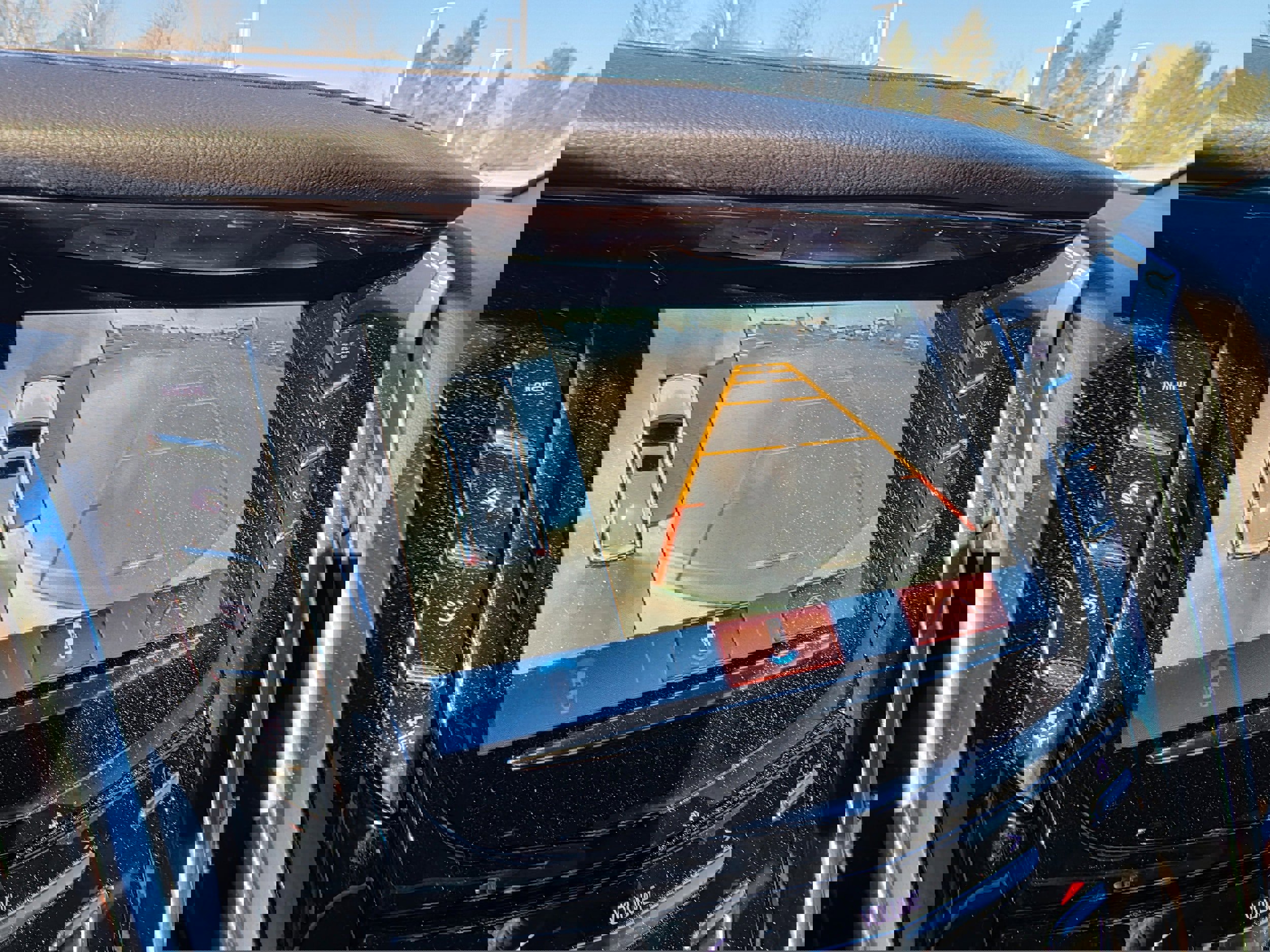 Used 2017 Cadillac Escalade Premium Luxury image 18