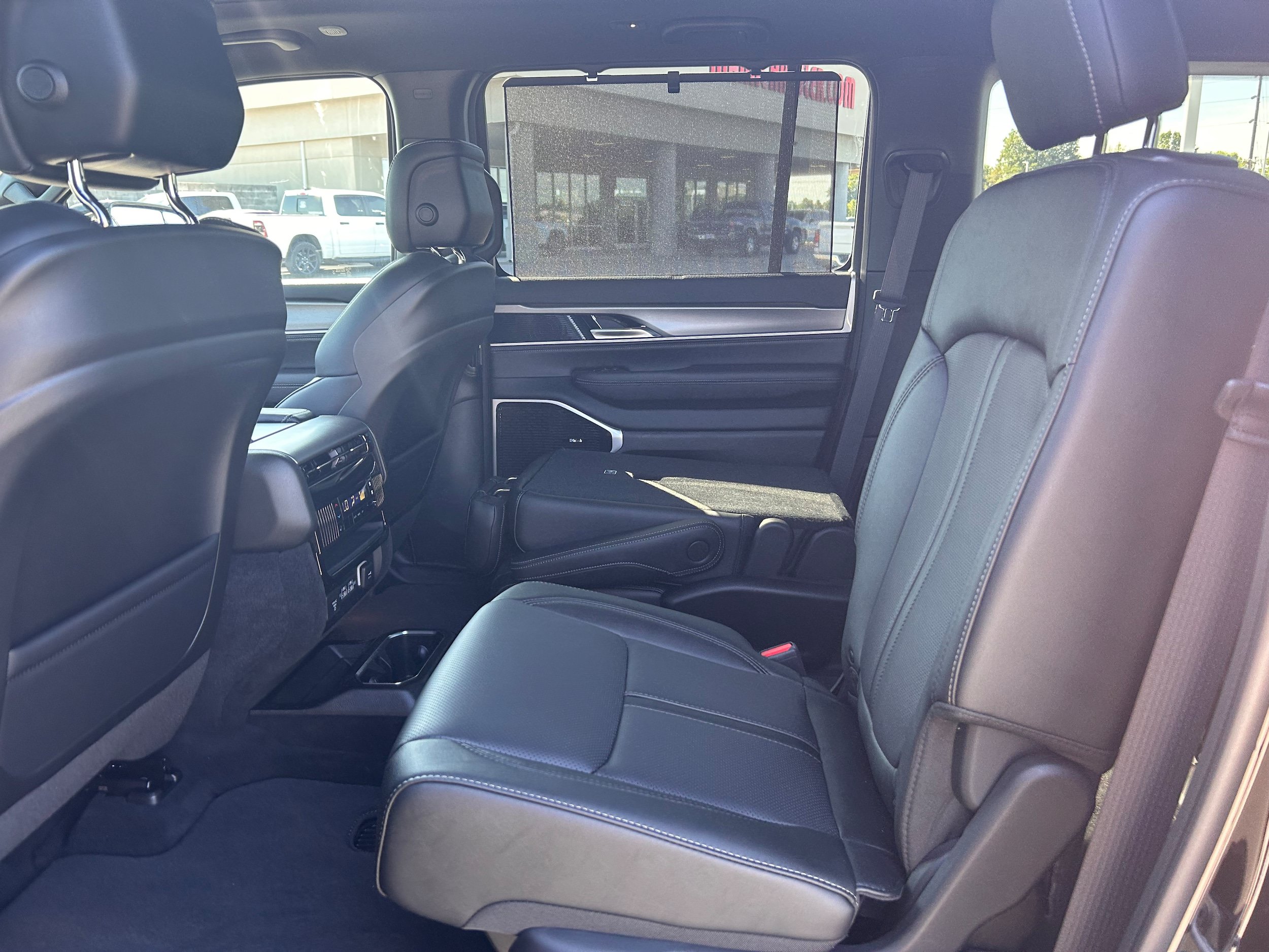 New 2026 Jeep Grand Wagoneer L Limited AWD/4WD image 14