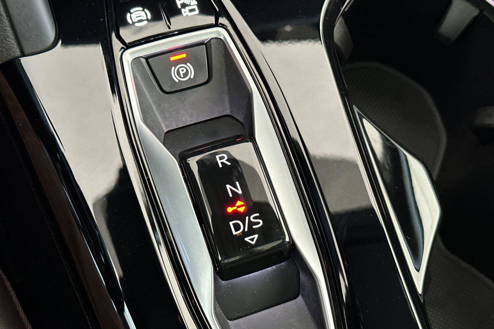 New 2025 Audi SQ5 Premium Plus AWD/4WD image 21