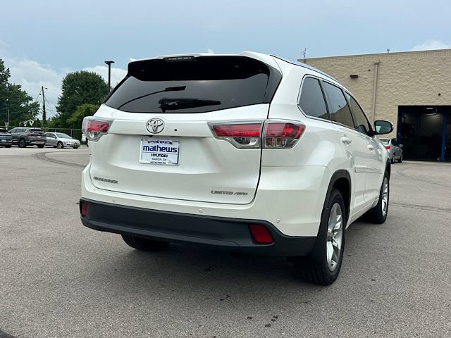 Used 2016 Toyota Highlander Limited w/ Four Season Floor Mat Package AWD/4WD image 7