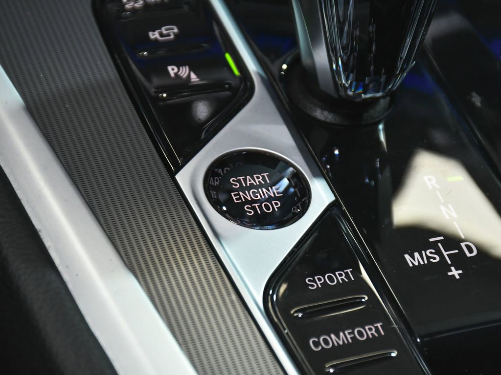 Used 2022 BMW X6 xDrive40i w/ Executive Package image 36