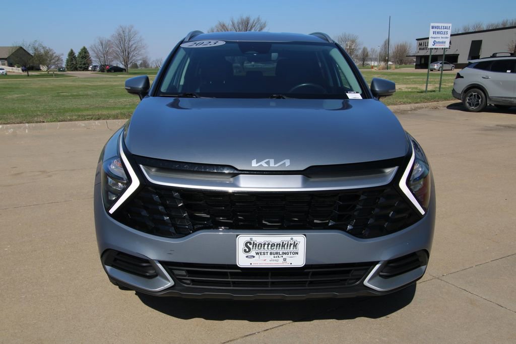 Used 2023 Kia Sportage EX image 2