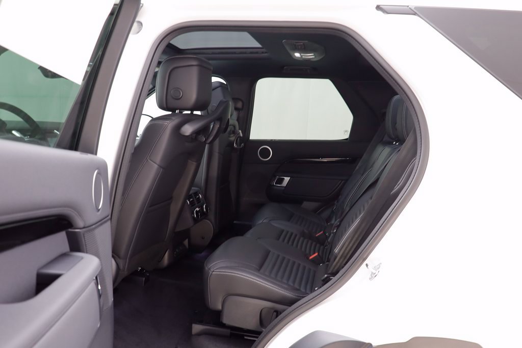 New 2025 Land Rover Discovery S AWD/4WD image 15