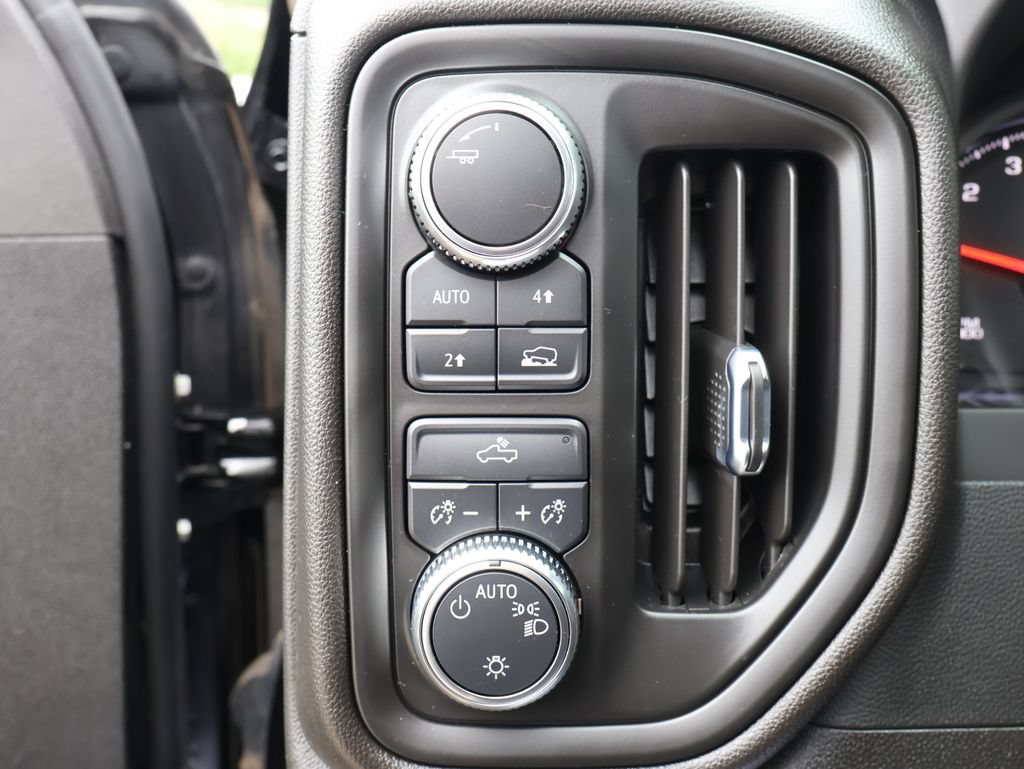 Certified 2025 GMC Sierra 1500 Pro w/ Graphite Edition AWD/4WD image 12