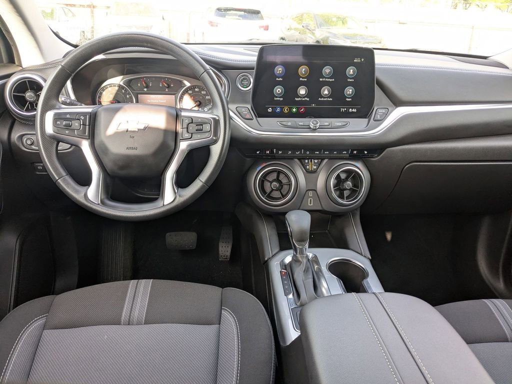Used 2025 Chevrolet Blazer LT image 25