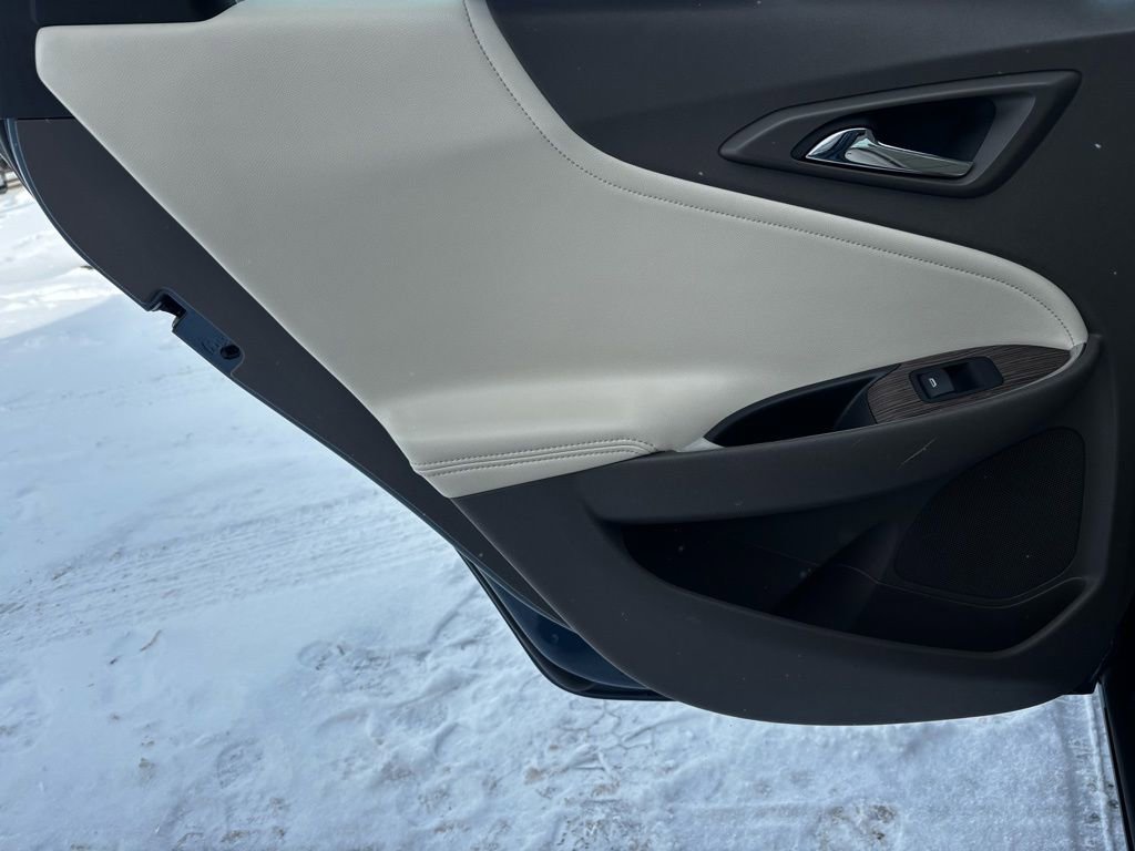 Used 2024 Chevrolet Malibu LT image 23