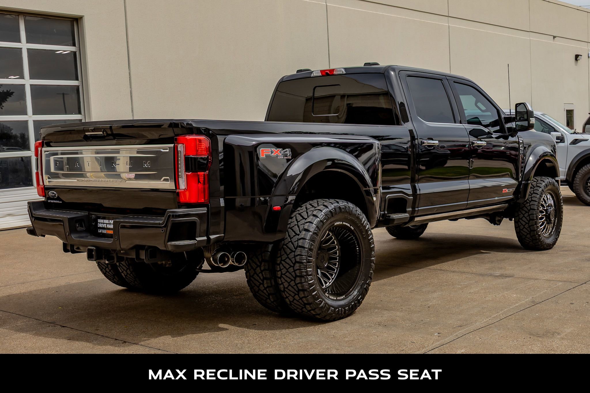 Used 2023 Ford F450 Platinum w/ FX4 Off-Road Package image 8