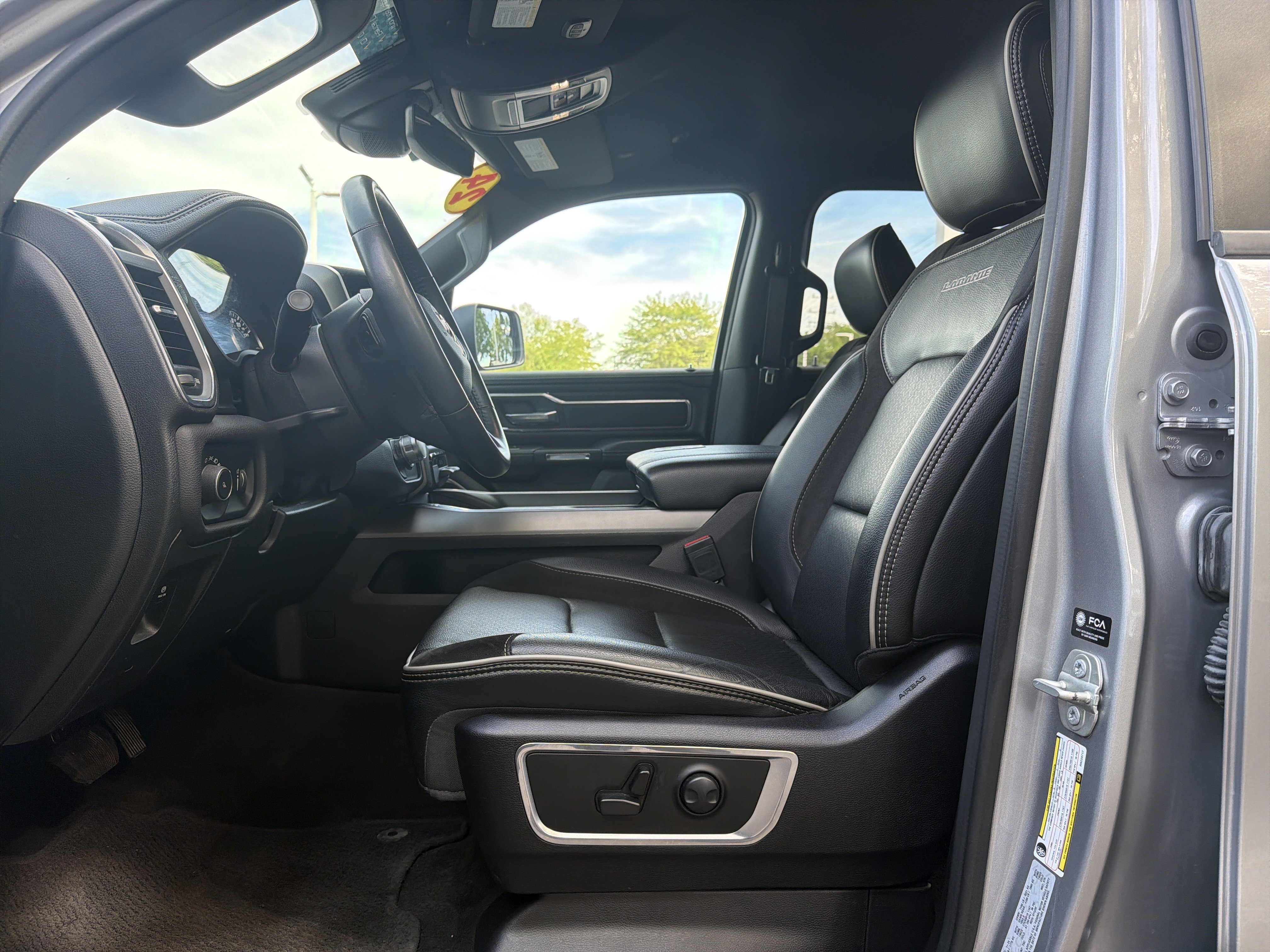 Used 2024 RAM 1500 Laramie image 17