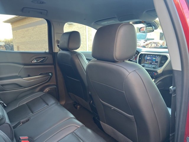 Used 2023 GMC Acadia SLT image 14