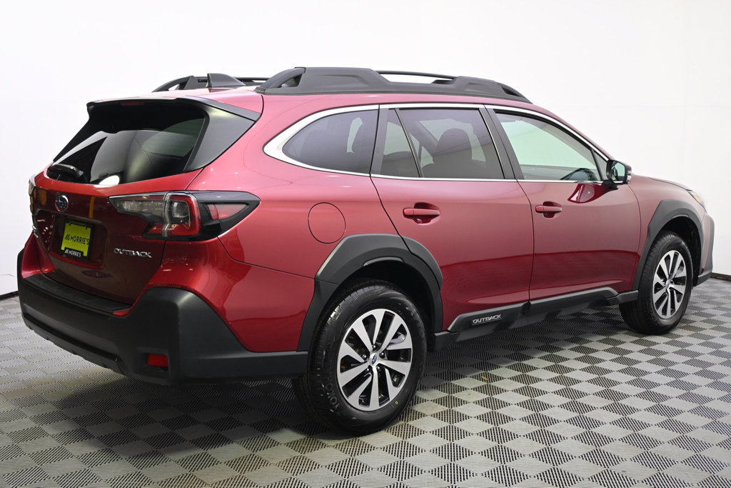 Certified 2025 Subaru Outback Premium AWD/4WD image 7