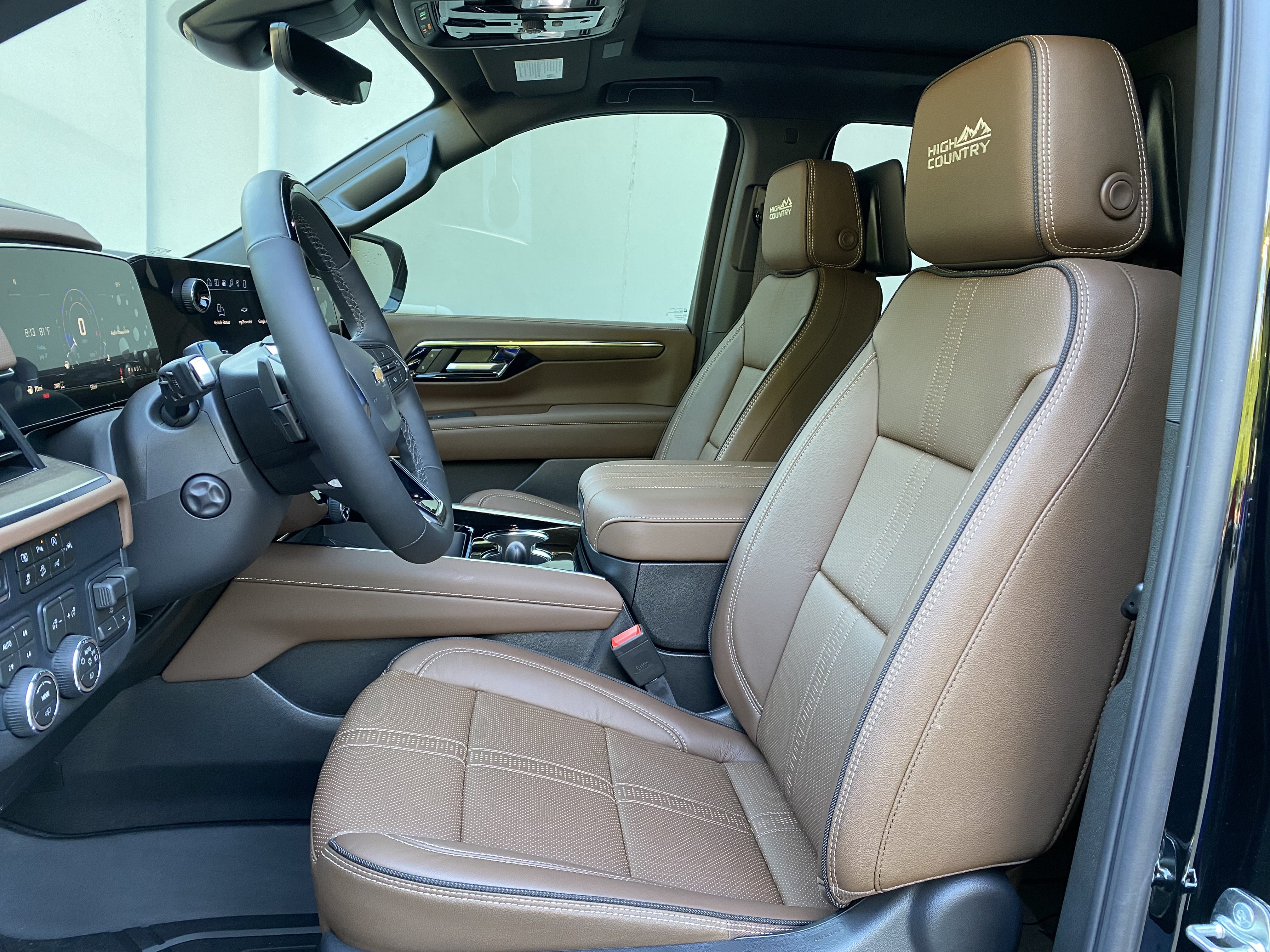 New 2026 Chevrolet Tahoe High Country AWD/4WD image 16