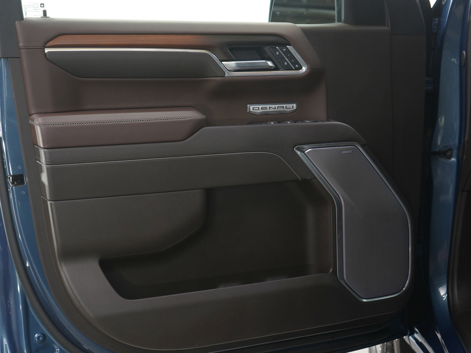 Used 2025 GMC Sierra 1500 Denali w/ Denali Reserve Package image 23