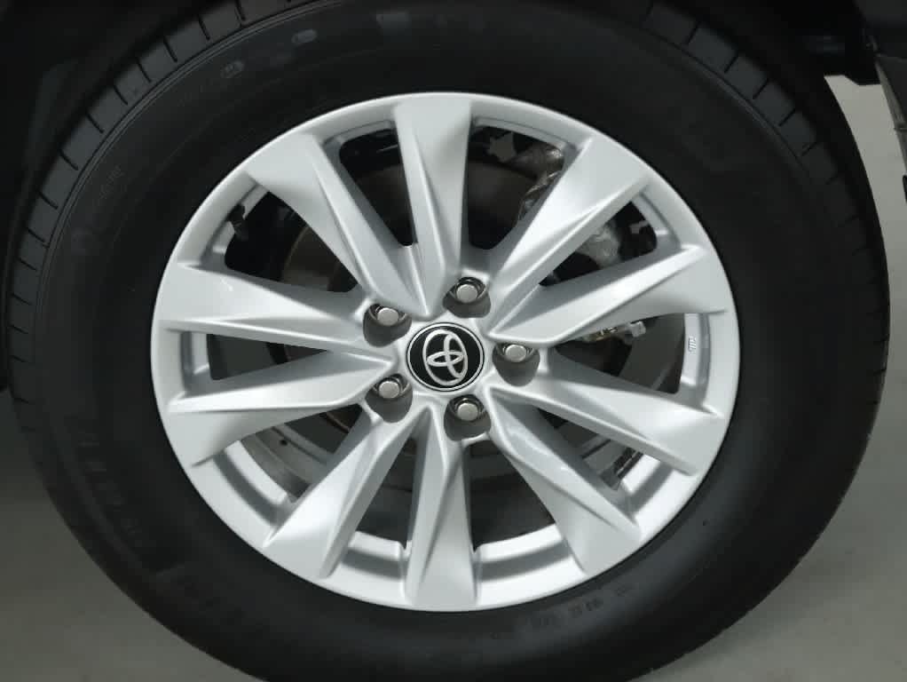 Certified 2024 Toyota Corolla Cross LE FWD image 36