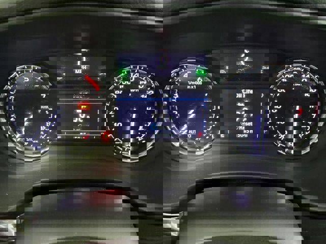 Certified 2023 Cadillac XT4 Luxury w/ Driver Awareness Package image 19