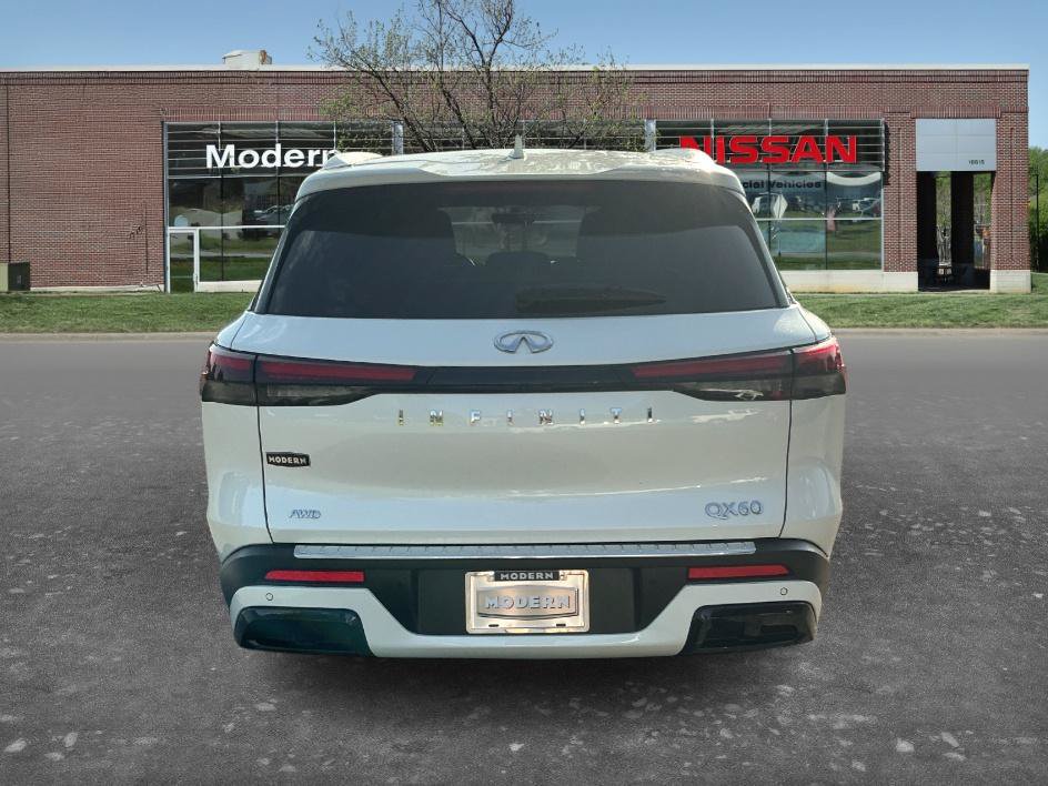 Used 2023 INFINITI QX60 Luxe w/ Cargo Package AWD/4WD image 3