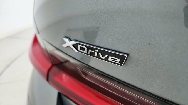 Used 2025 BMW 330i xDrive Sedan image 18